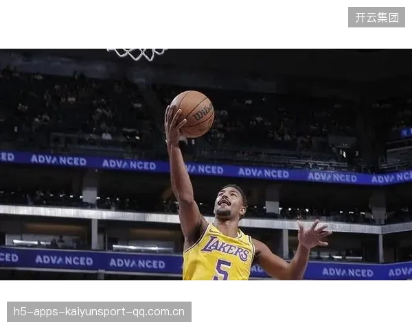 24分大胜！湖人新体系成型，东契奇沦为配角，新秀卡尔成最大黑马——NBA新赛季湖人之旅的开篇